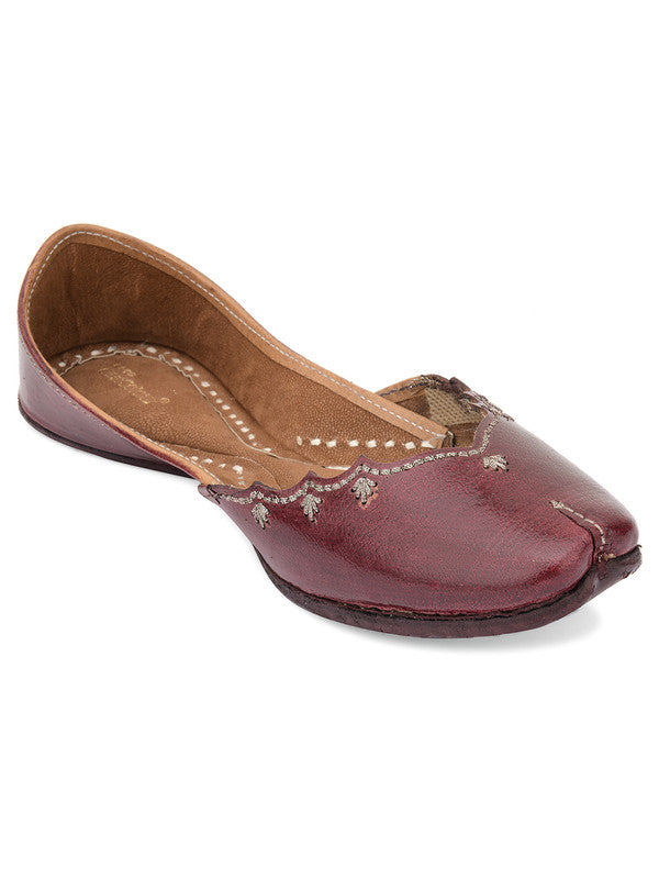 Women's Brown Leather Embroidered Indian Handcrafted Ethnic Footwear