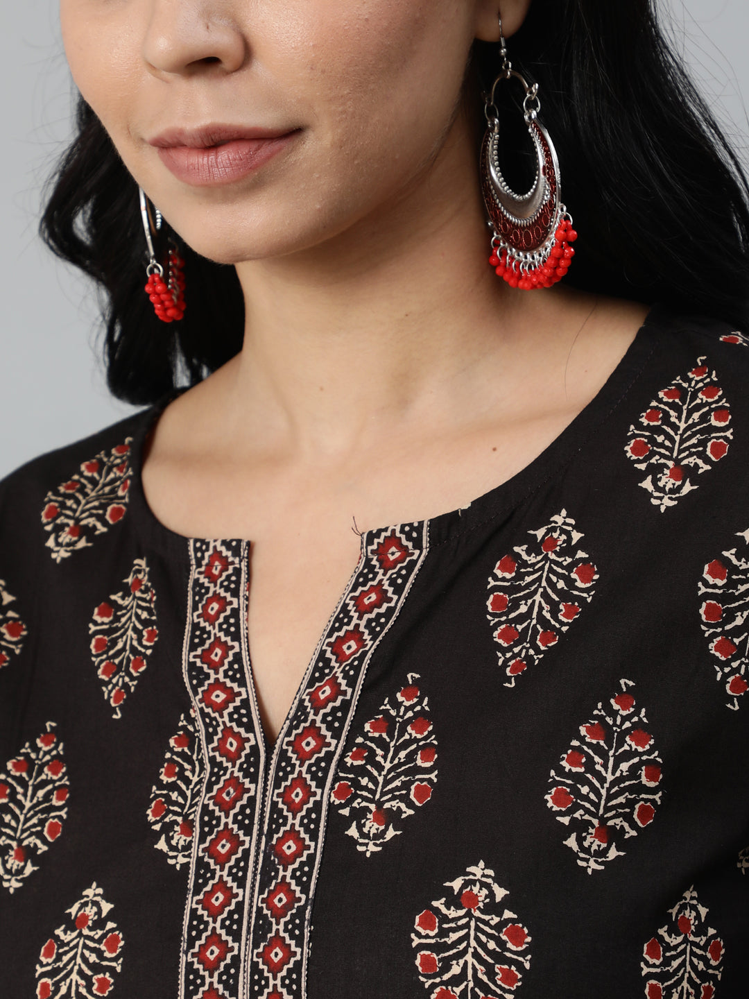 Women's Black Printed Straight Kurta With Plazo & Dupatta