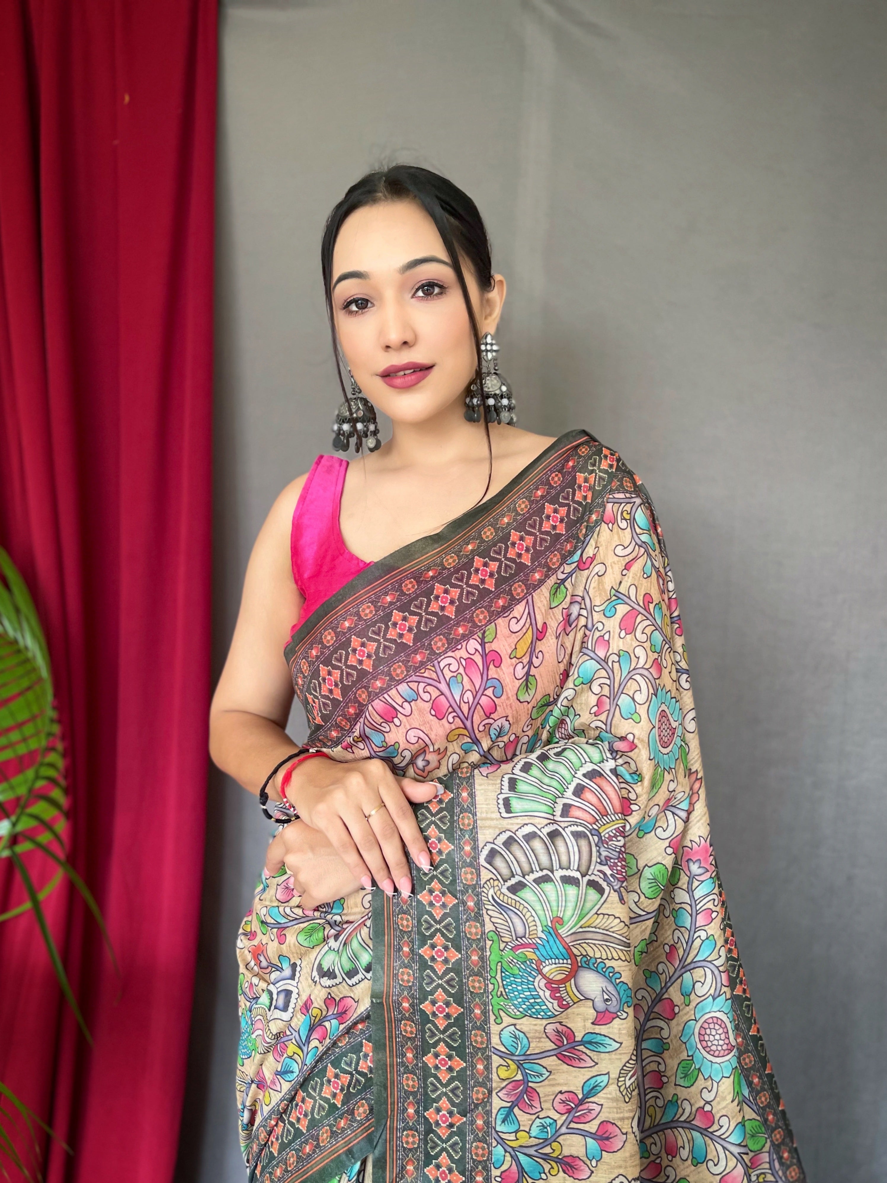 Women's Cotton Bandhani Kalamkari Printed Saree Cream