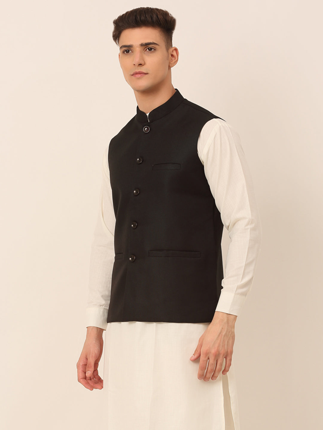 Men's Black Solid Woven Sleeveless Nehru Jackets ( Jowc 4046 Black )