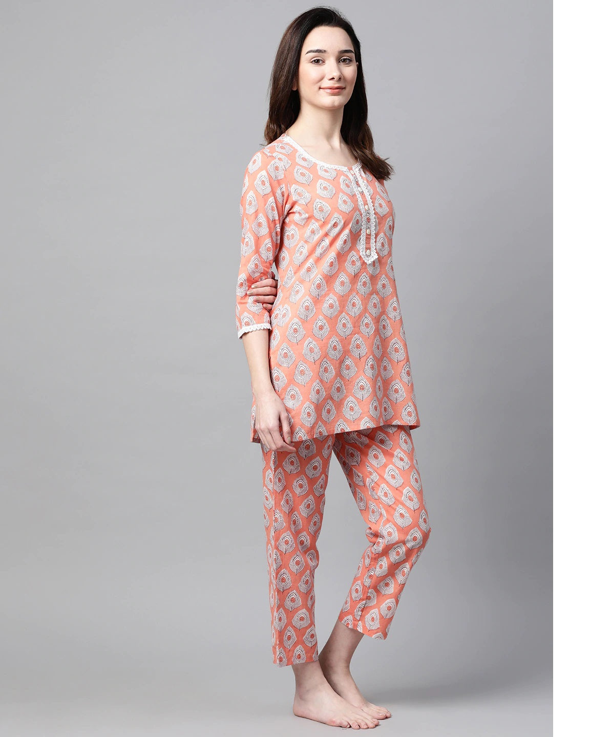 Women's Peach-Coloured Printed Cotton Night suit