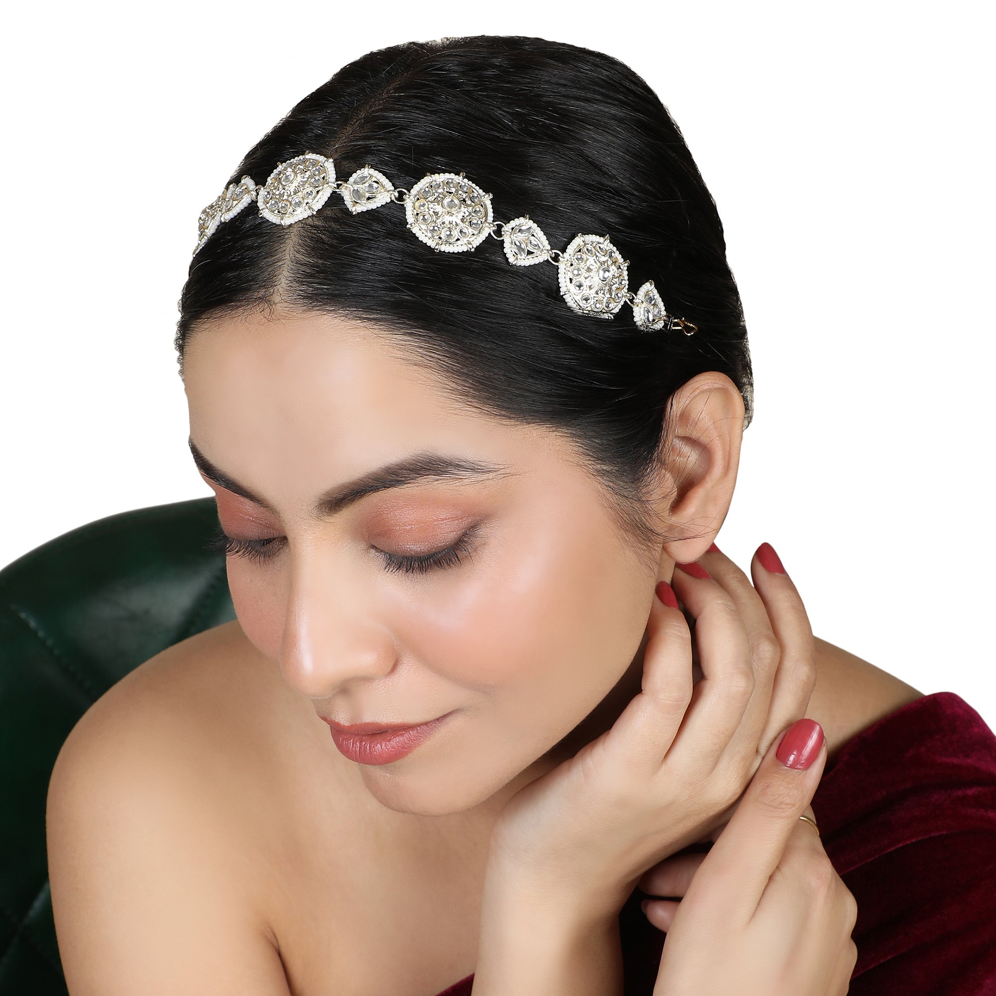Women's/Girls Ethnic Gold Plated Round Shaped White Colored Pearl And Kundan Studded Matha Patti