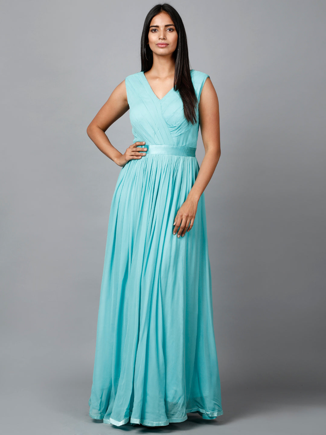 Women's Pleats Drape Georgette Gown In Blue