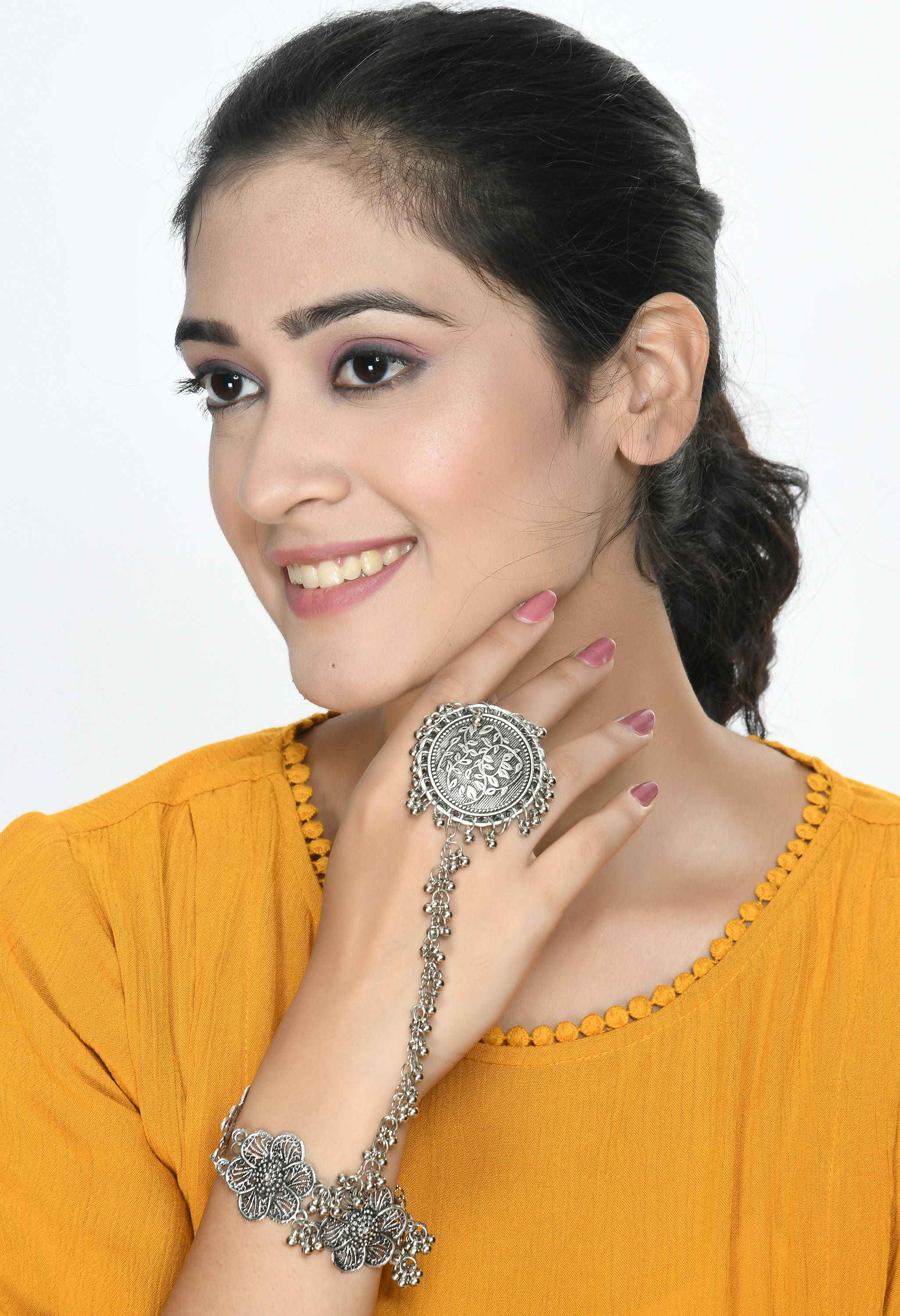Johar Kamal Latest Traditional Design Bracelet For Girls
