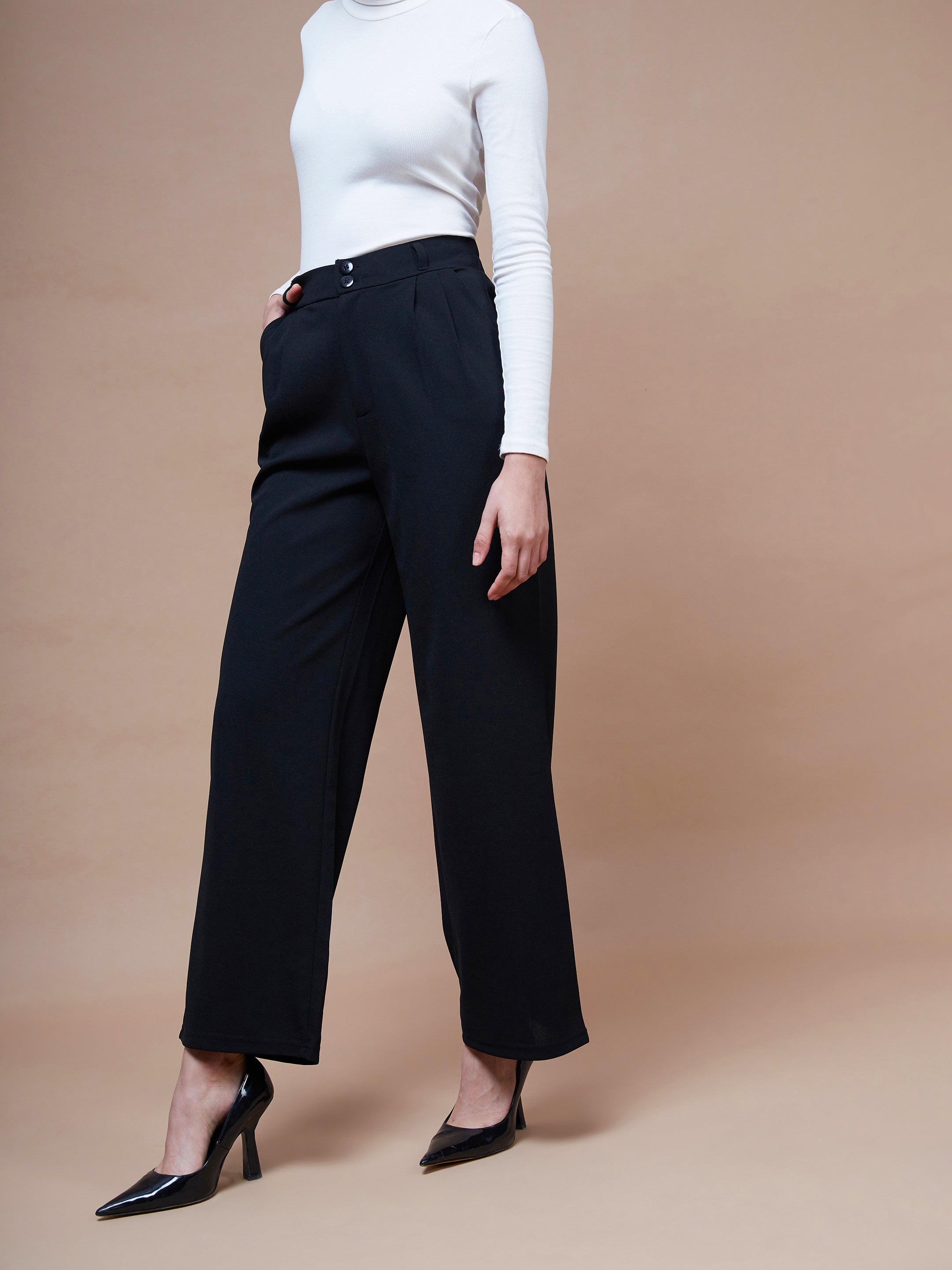 Women's Black Pleated Straight Stretchable Pants