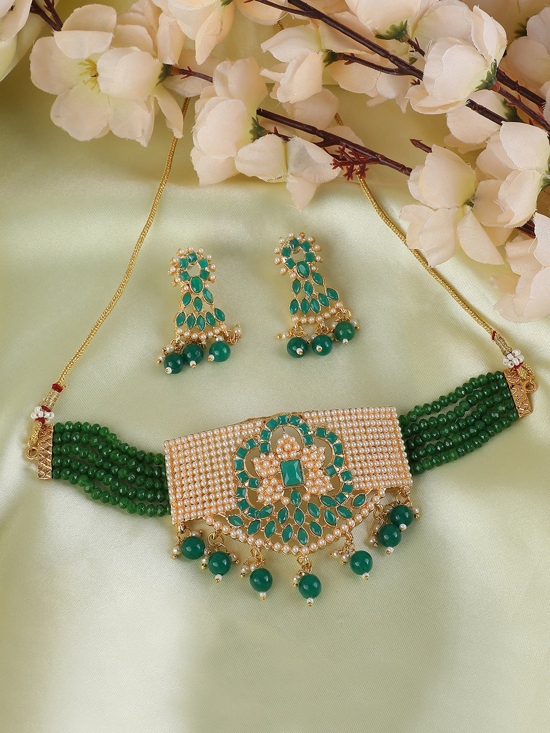 Women's Pearl And Emerald Green Stone Choker Necklace