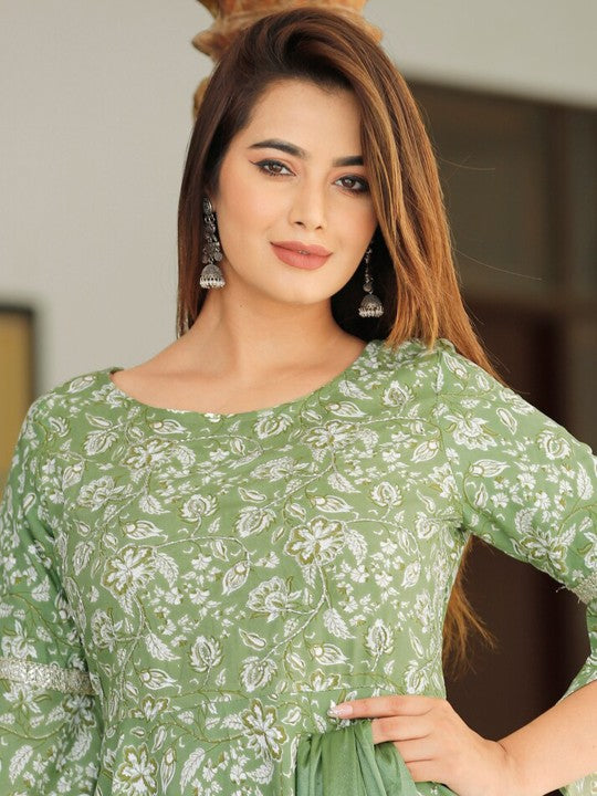 Women's Floral Printed Bell Sleeves Gotta Patti Kurta with Sharara & With Dupatta