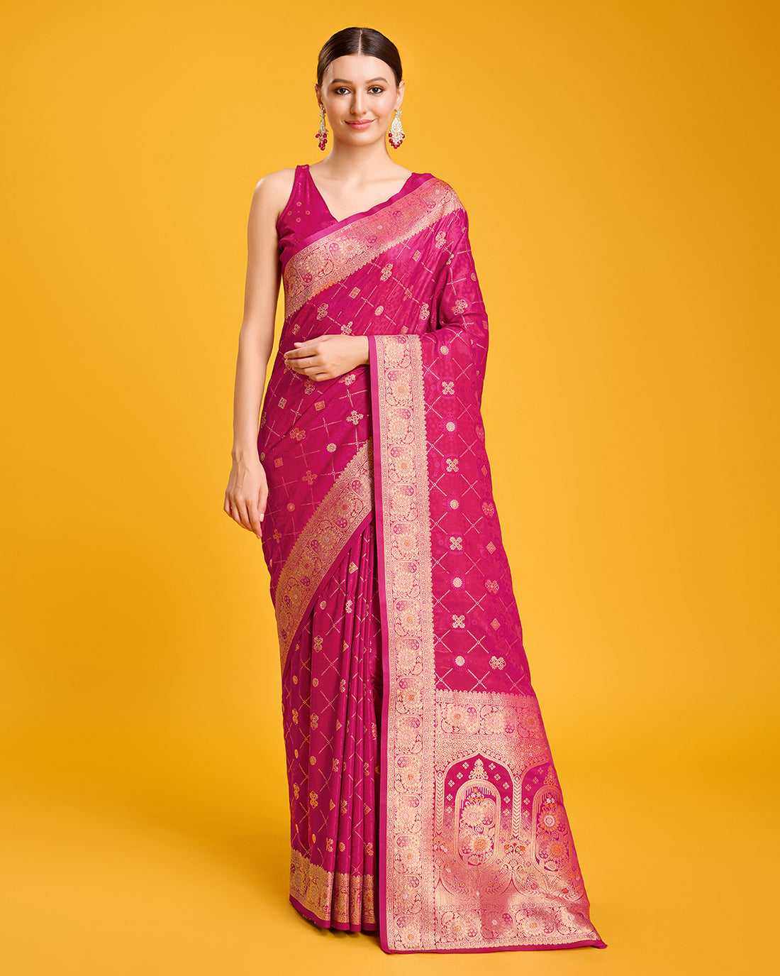 Women's Magenta Banarasi Silk Zari Woven Traditional Saree - Monjolika Fashion