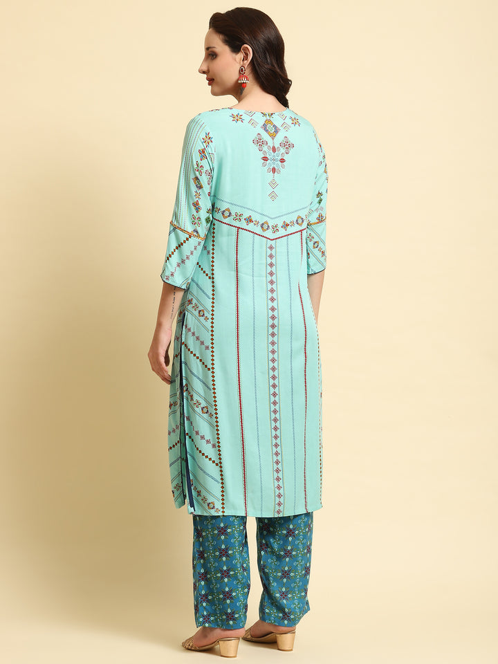 Women's Liva (Rayon) Blue Geometric Print Kurta With Comfort Pant