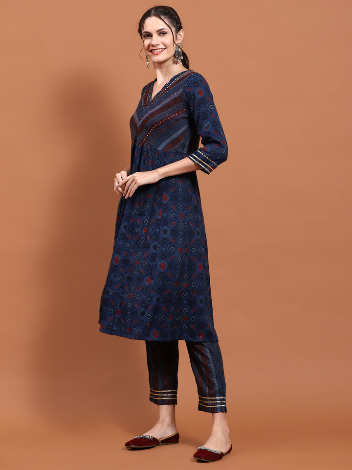 Women's Liva (Rayon) Navy Blue Geometric Print Kurta With Trouser