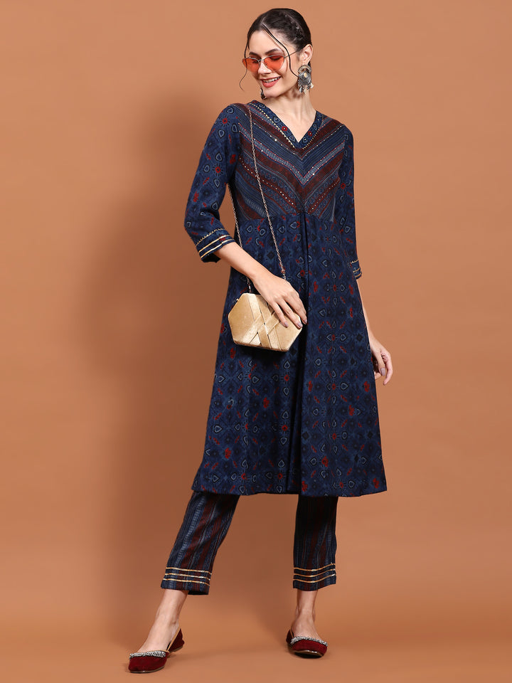 Women's Liva (Rayon) Navy Blue Geometric Print Kurta With Trouser