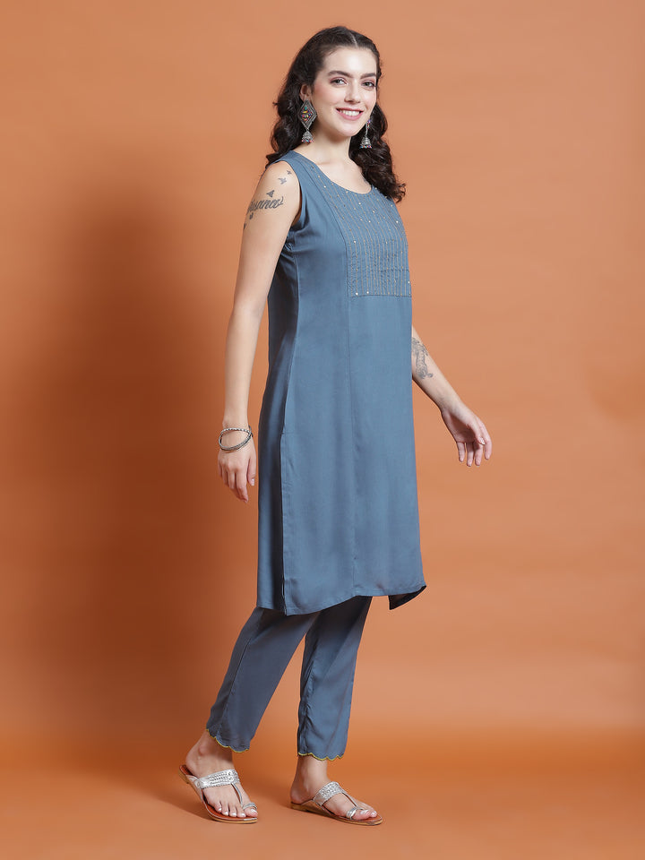 Women's Liva (Rayon) Green Geometric Print Kurta Jacket Trouser