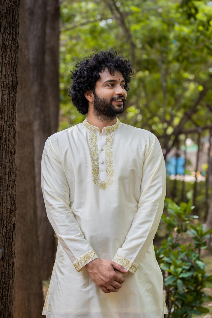 Men's Machine Embroidered Pattu Set