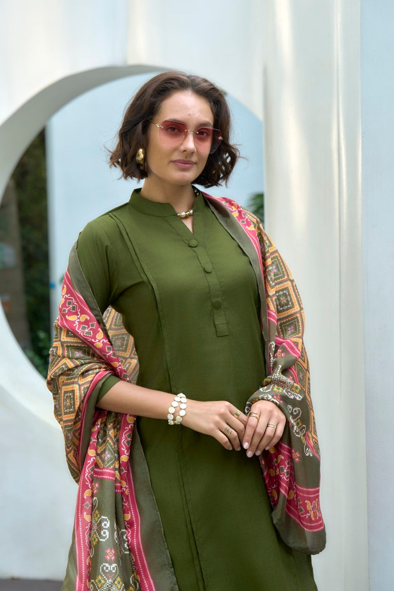 Women's Green Vatican Solid Kurta Set