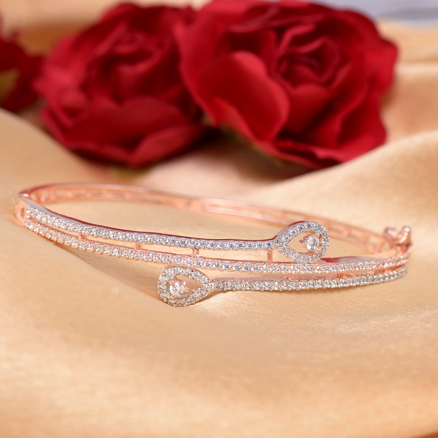 Stylish Modern Handcrafted Bracelet Rose Gold Plated For Women And Girls