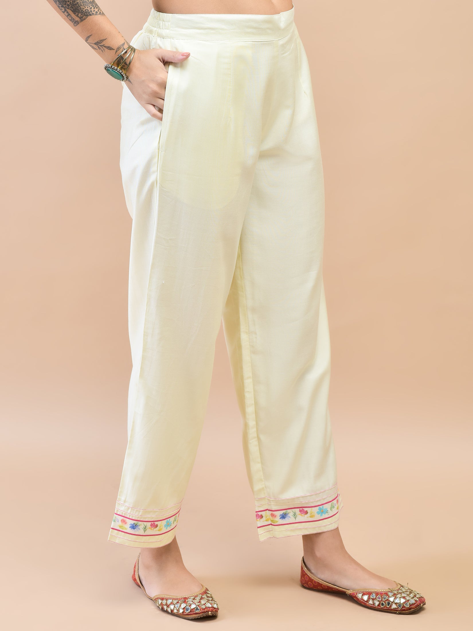 Color_Off White