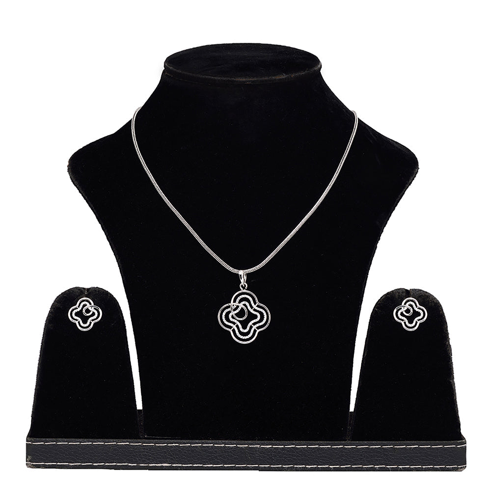 Women's Silver Toned Ad Filgree Locket Jewellery Set
