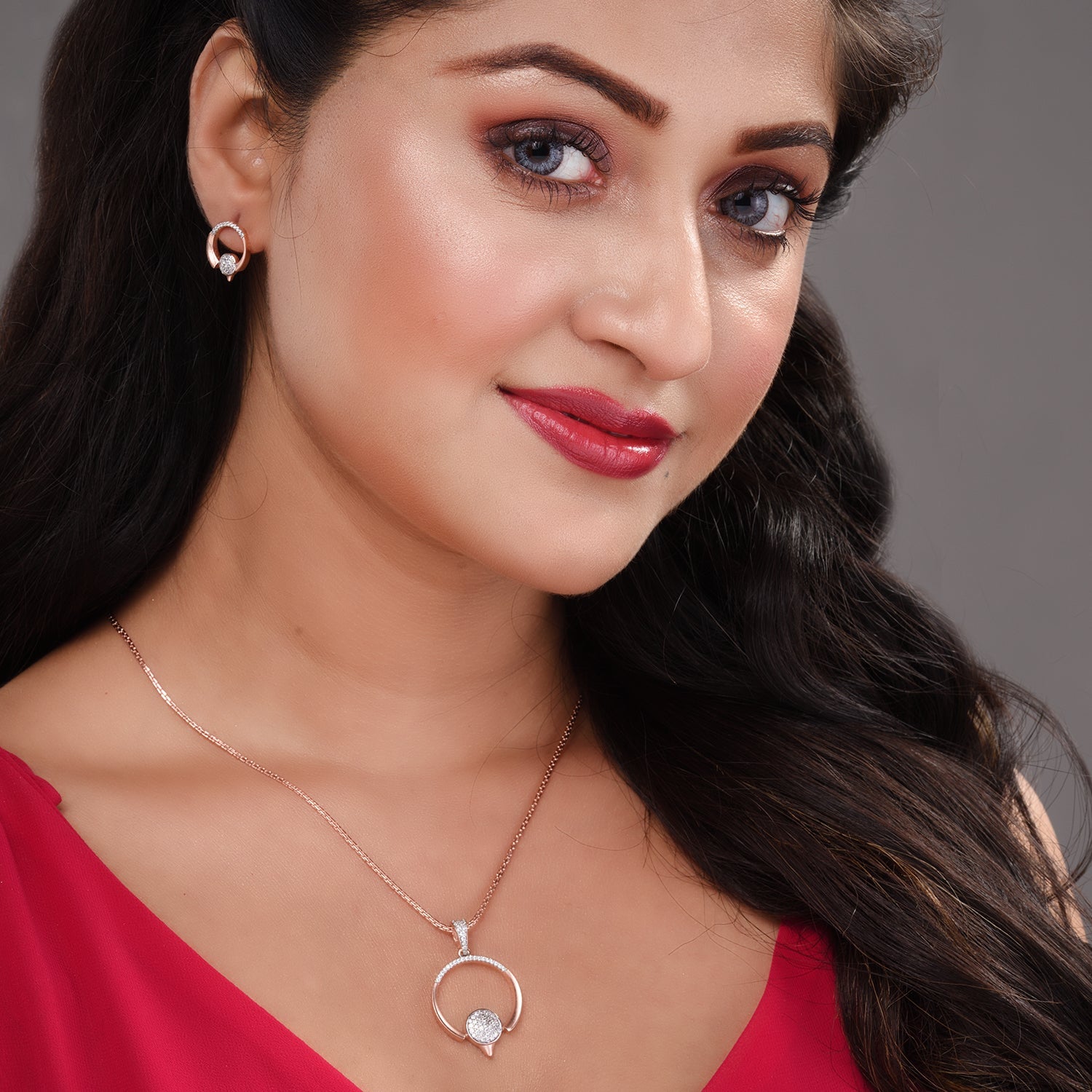 Women's Rose Gold Toned Green Ad Studdeed Elegant Pendant With Earrings Locket Jewellery Set