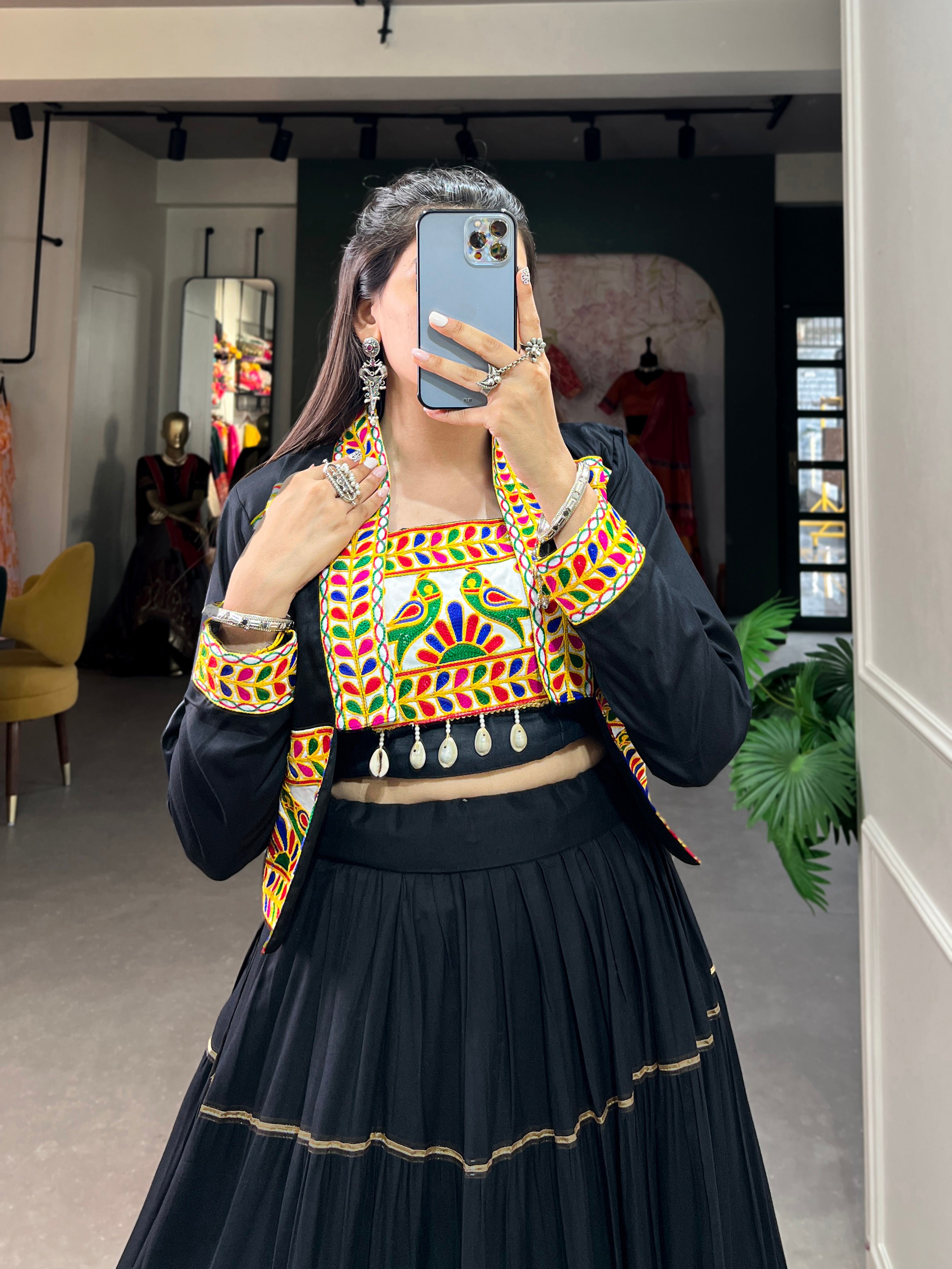 Color_Black