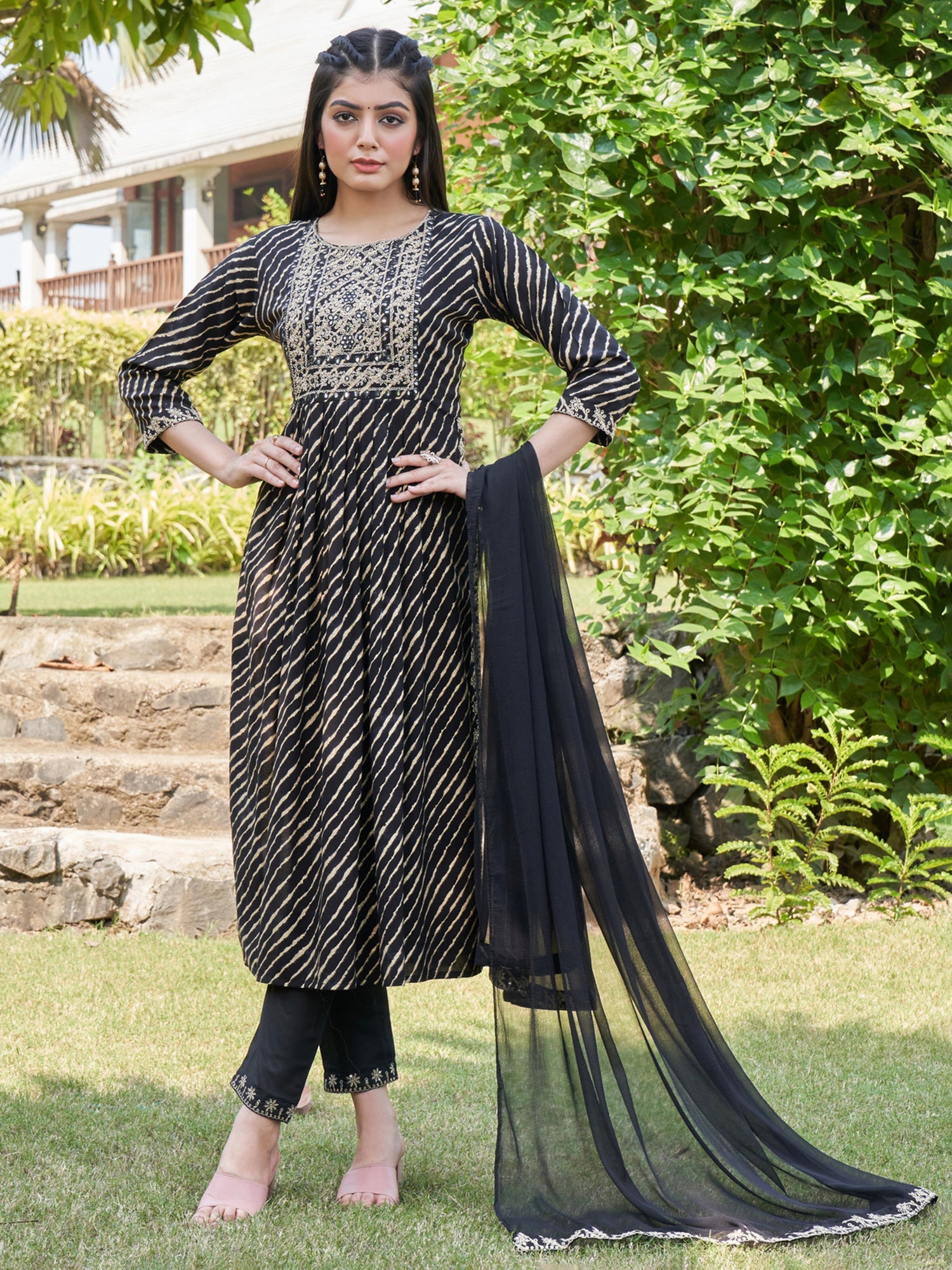 Women's Navy Blue Viscose Rayon Kurta Set - Taantav