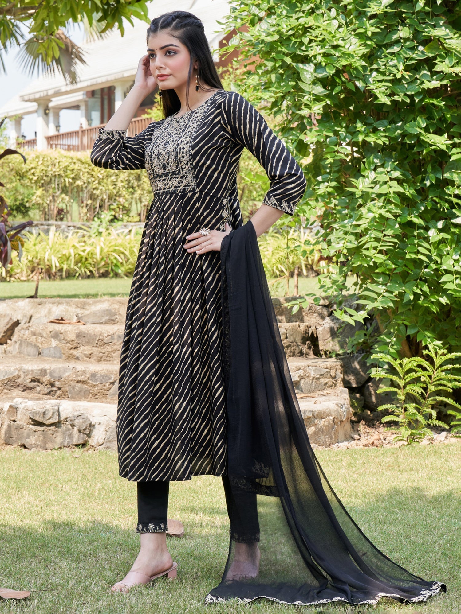 Women's Navy Blue Viscose Rayon Kurta Set - Taantav