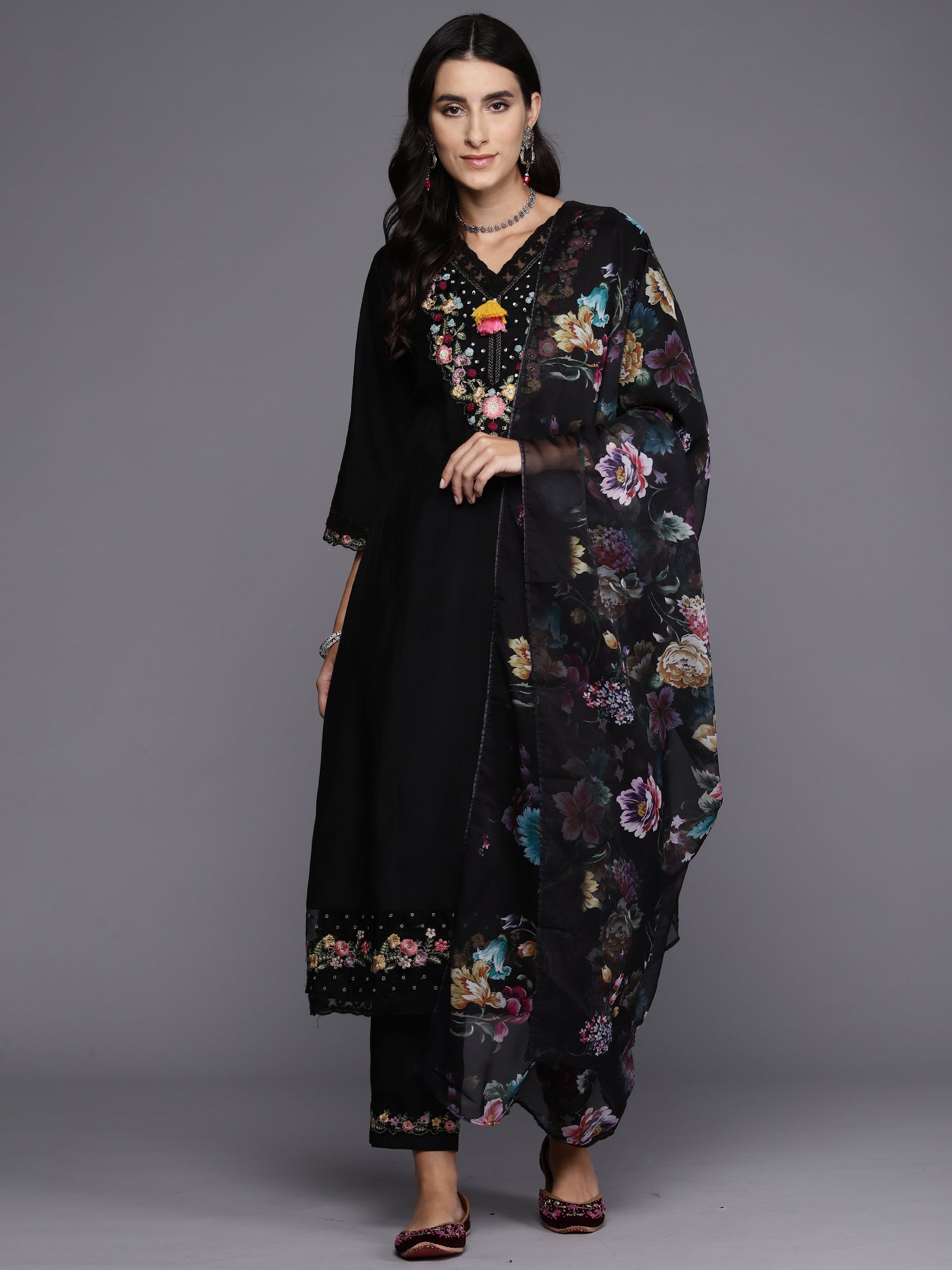 Women's Black Silk Blend Kurta Set - Taantav