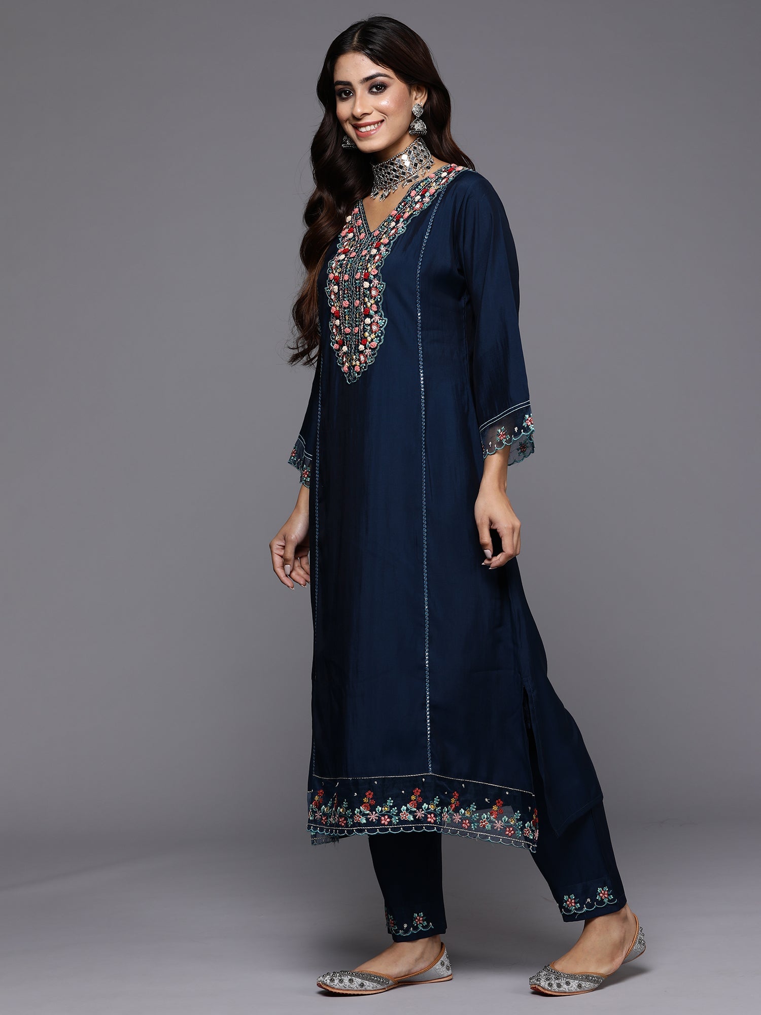 Women's Blue Silk Blend Kurta Set - Taantav