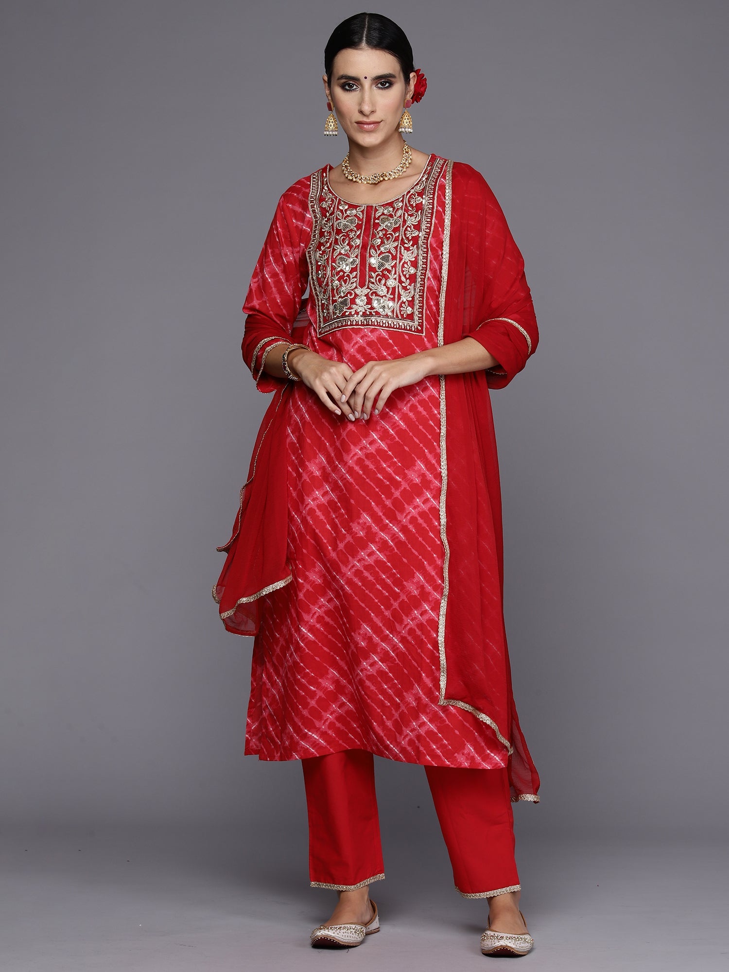 Women's Red Cotton Blend Kurta Set - Taantav