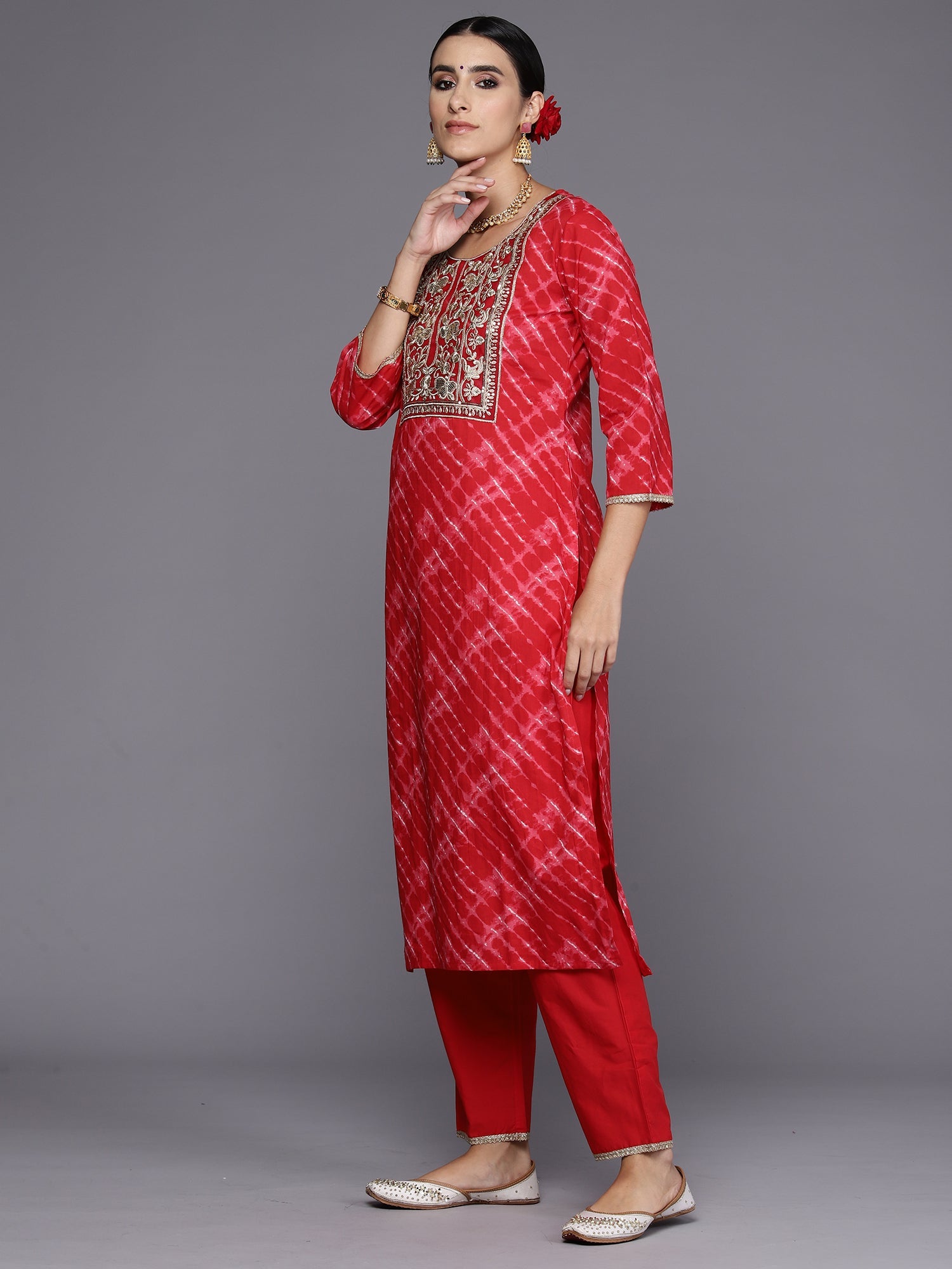 Women's Red Cotton Blend Kurta Set - Taantav