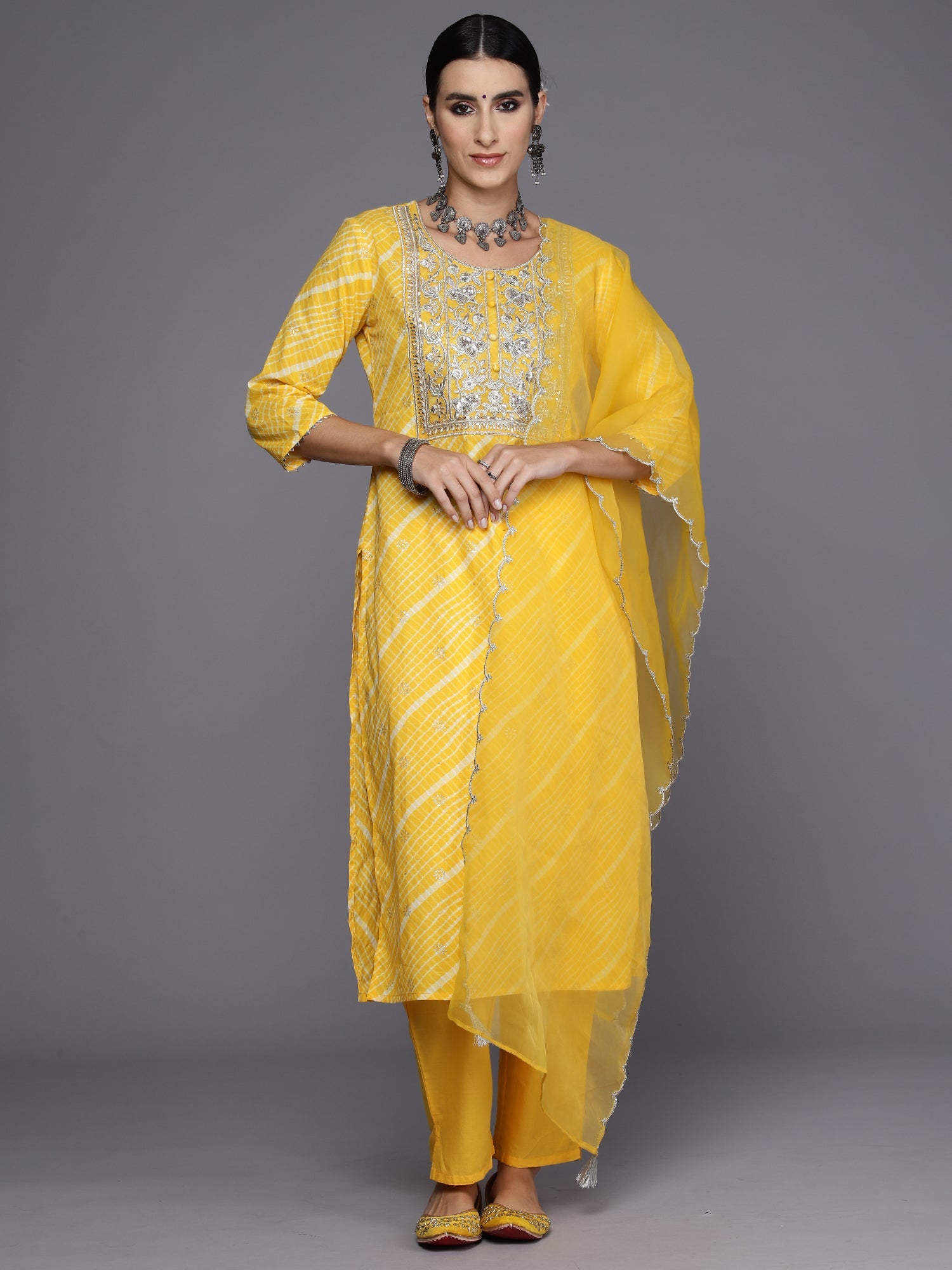 Women's Yellow Cotton Blend Kurta Set - Taantav