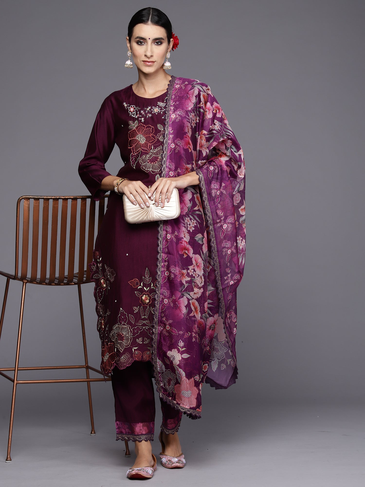 Women's Burgundy Silk Blend Kurta Set - Taantav