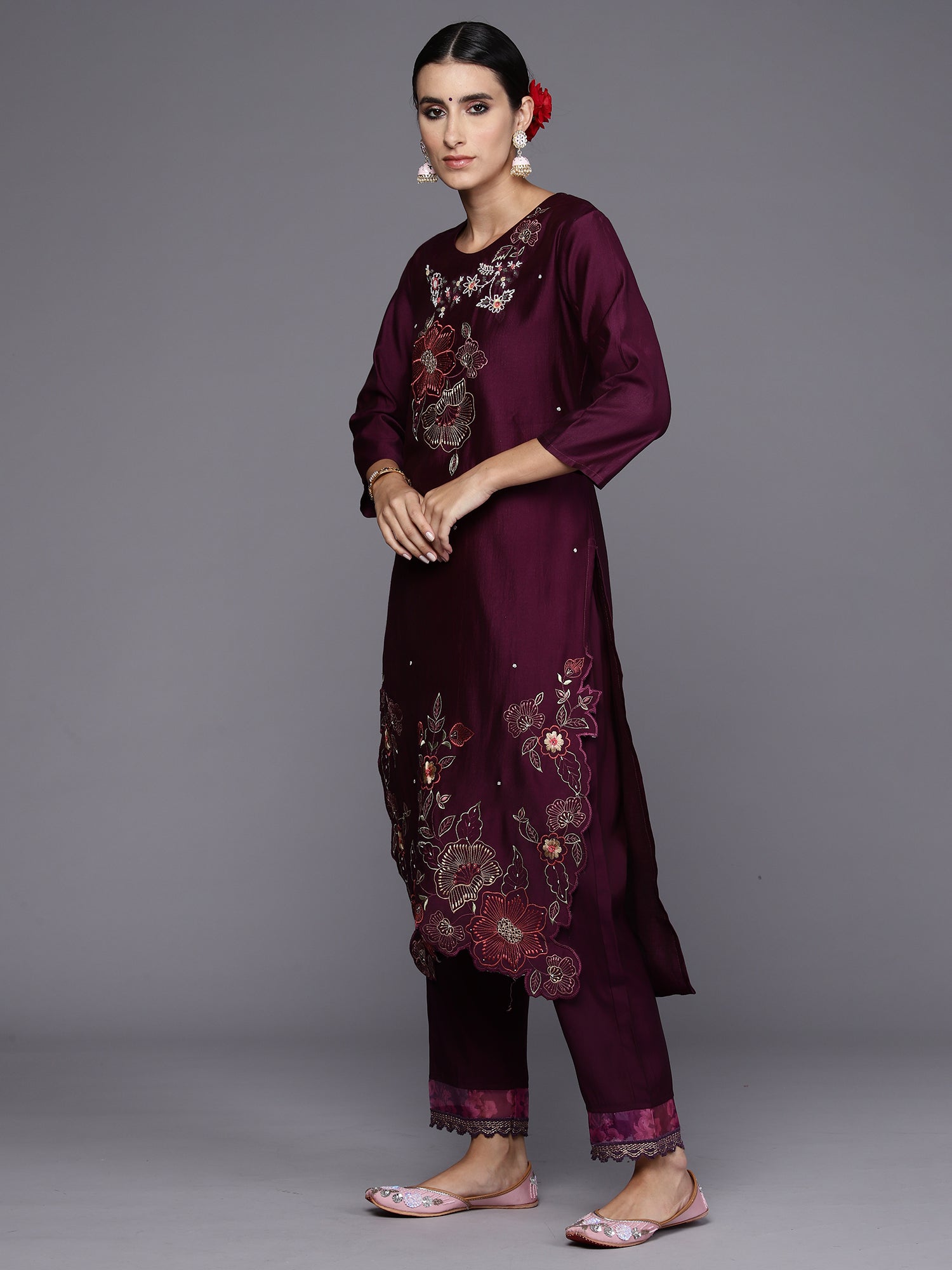 Women's Burgundy Silk Blend Kurta Set - Taantav