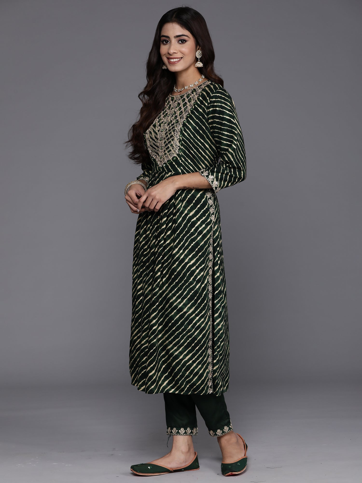 Women's Green Viscose Rayon Kurta Set - Taantav