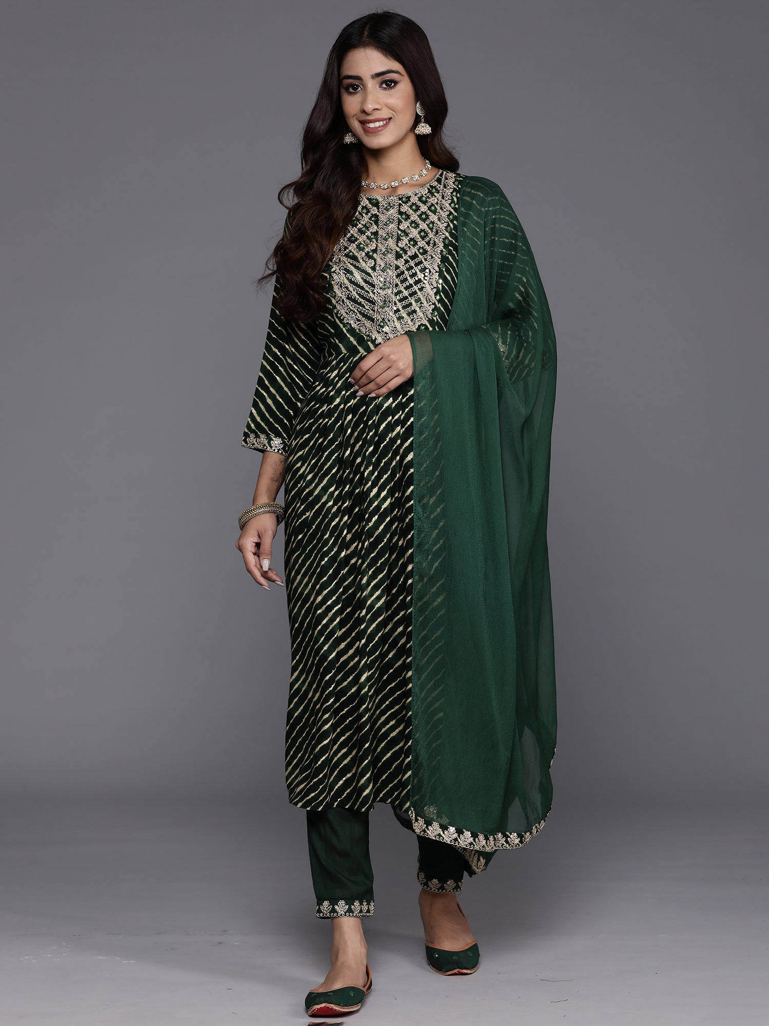 Women's Green Viscose Rayon Kurta Set - Taantav