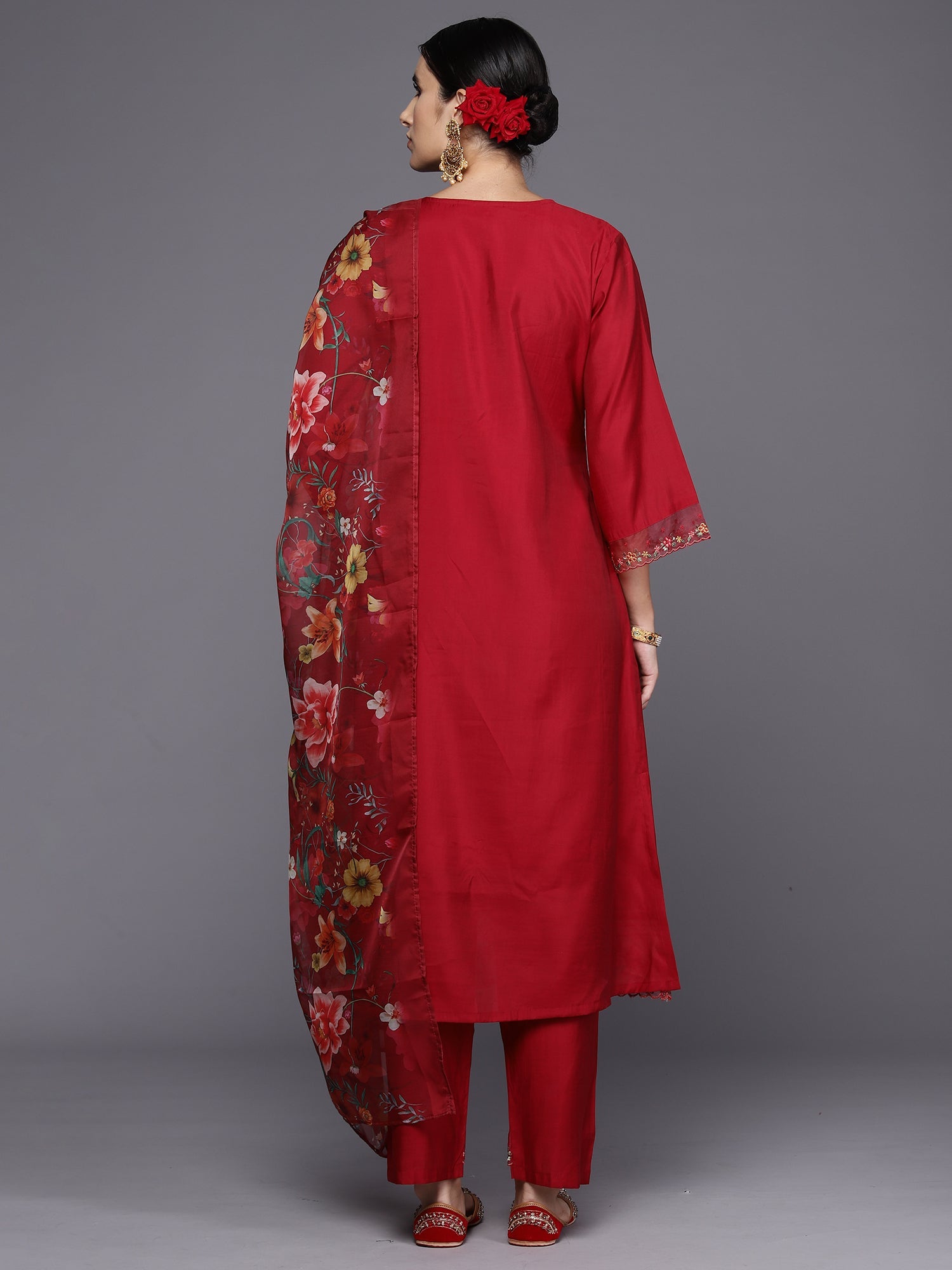 Women's Red Silk Blend Kurta Set - Taantav