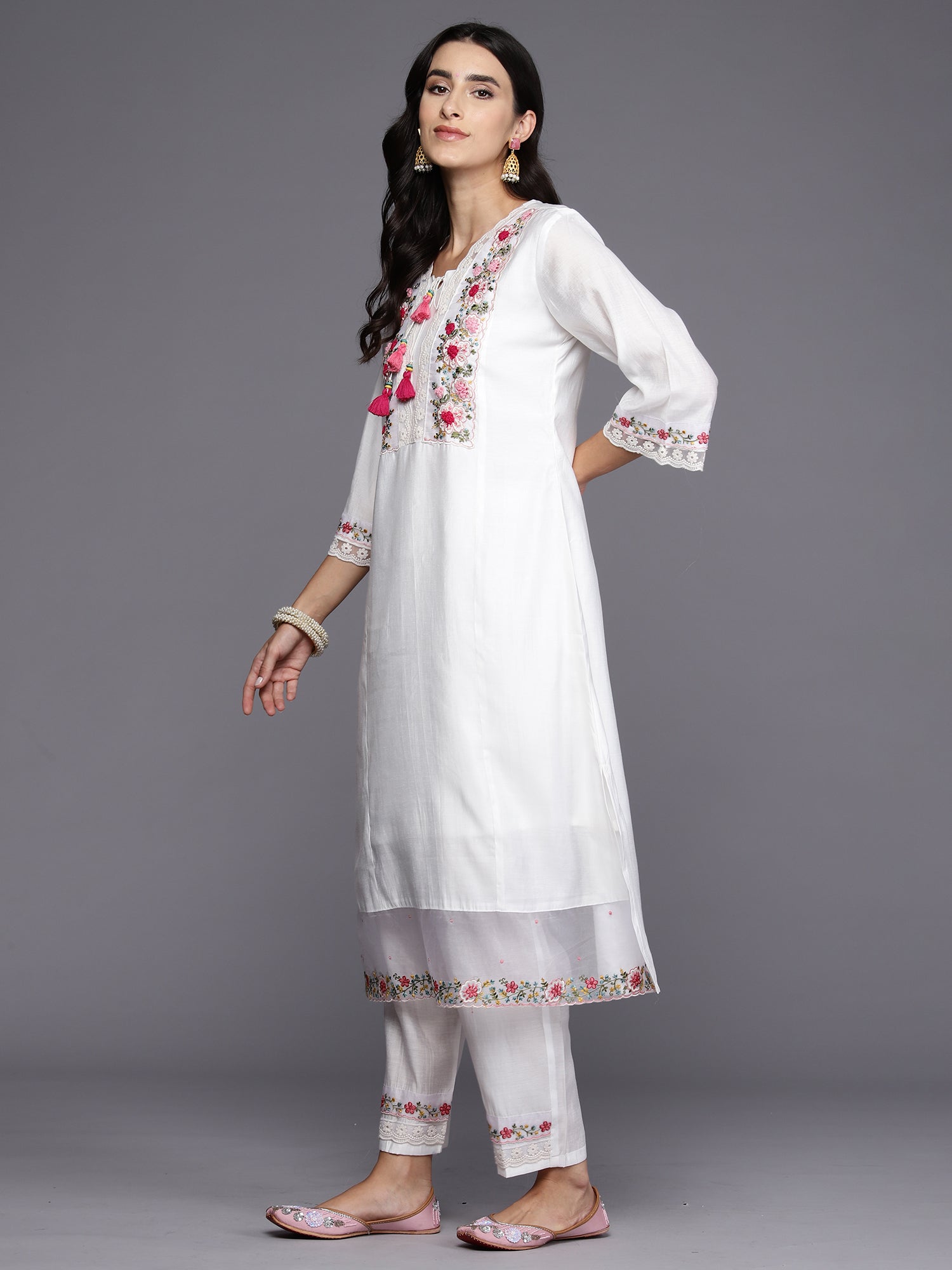 Women's White Silk Blend Kurta Set - Taantav