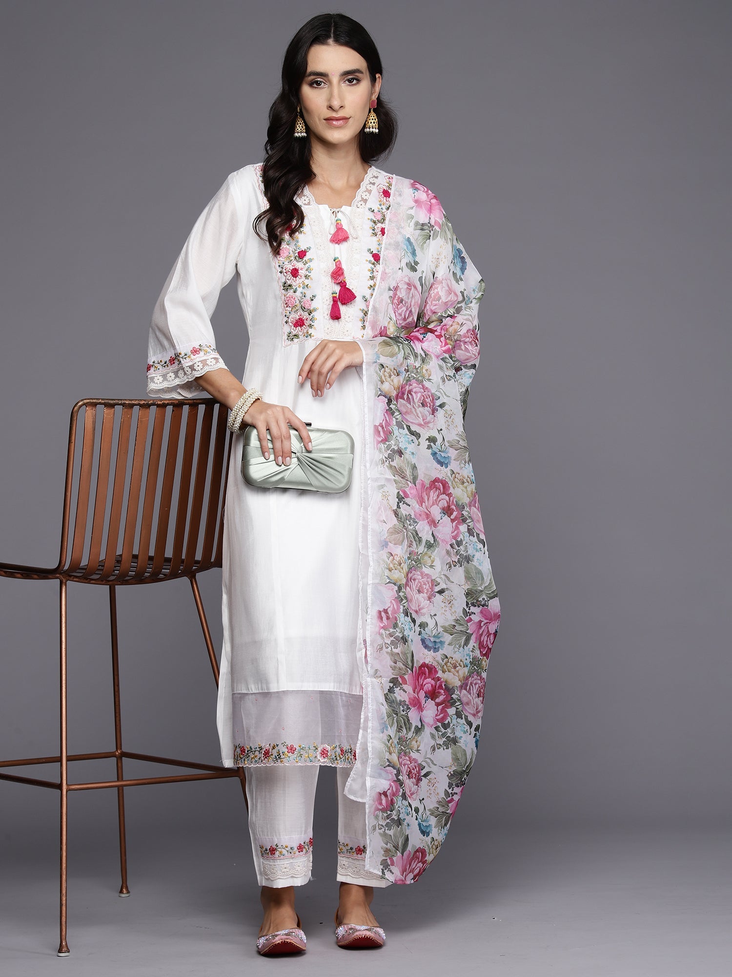 Women's White Silk Blend Kurta Set - Taantav