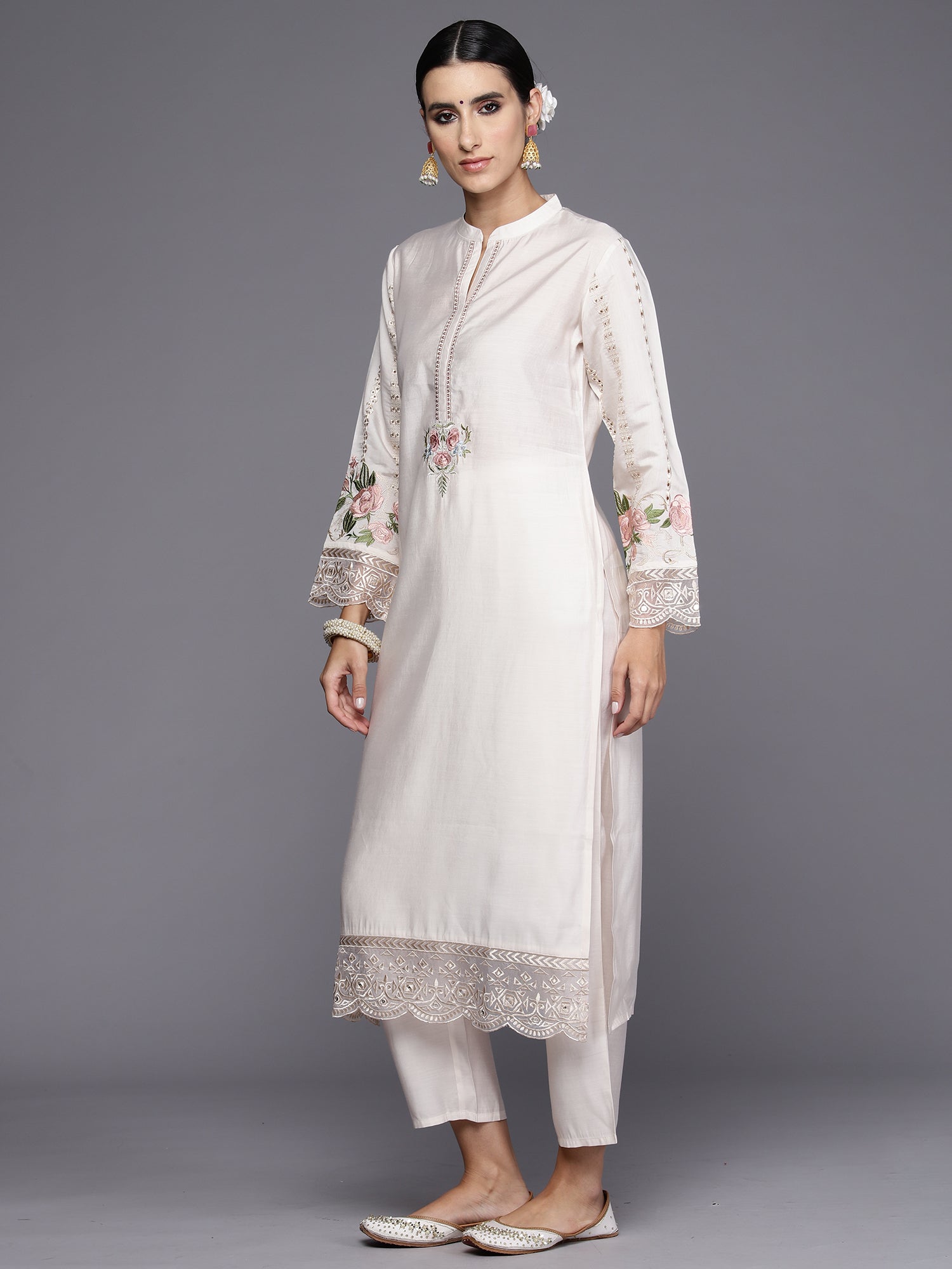 Women's White Silk Blend Kurta Set - Taantav