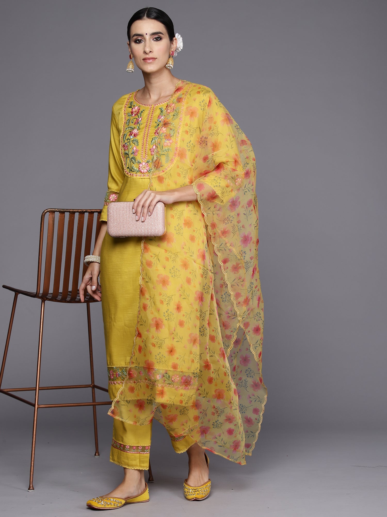 Women's Yellow Silk Blend Kurta Set - Taantav