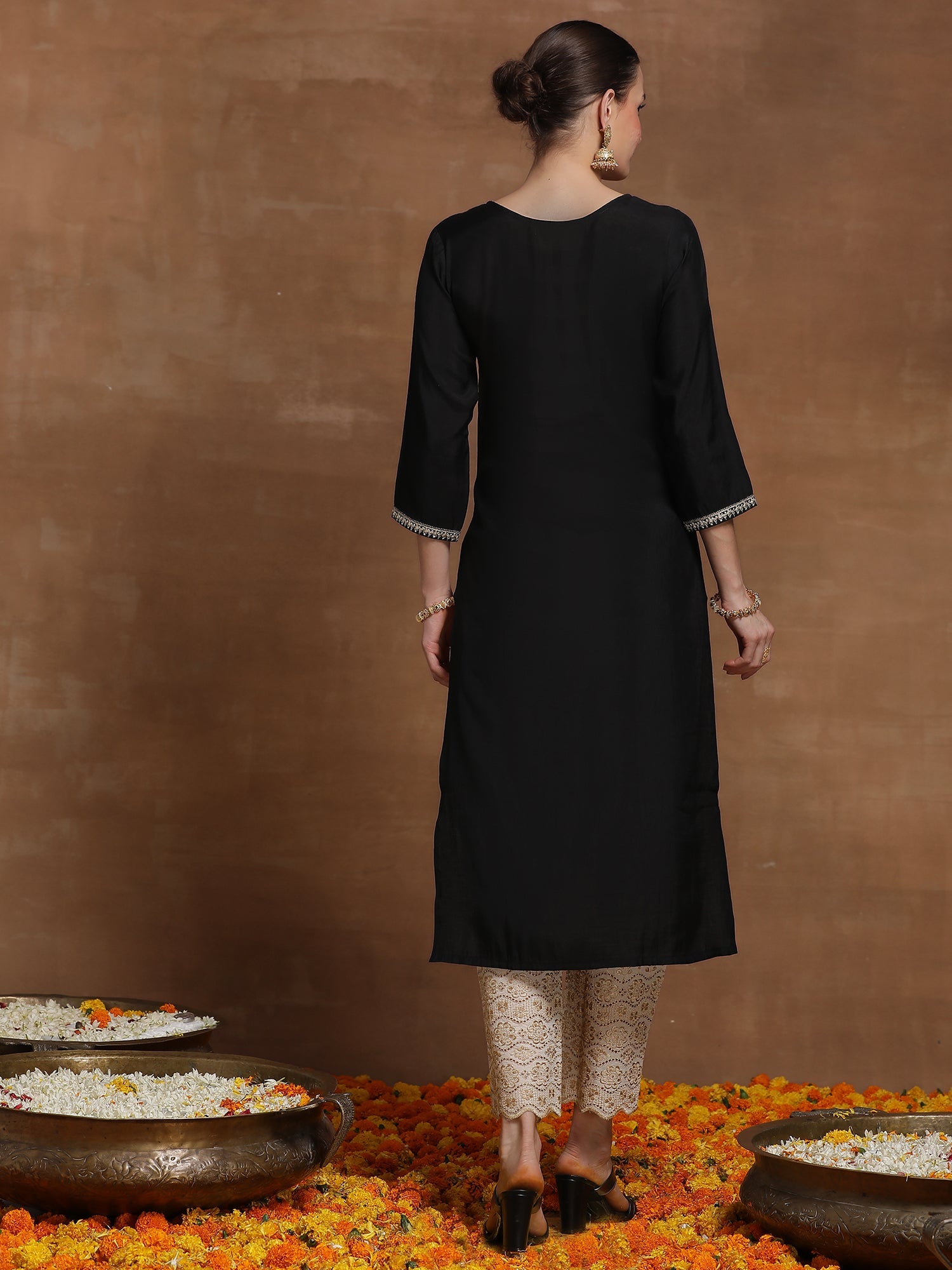 Women's Black Silk Kurta - Taantav