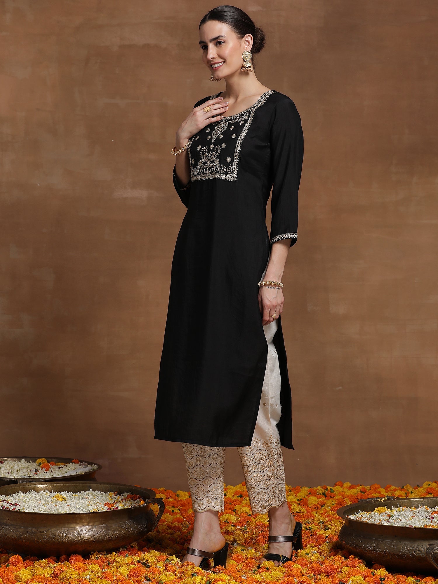 Women's Black Silk Kurta - Taantav