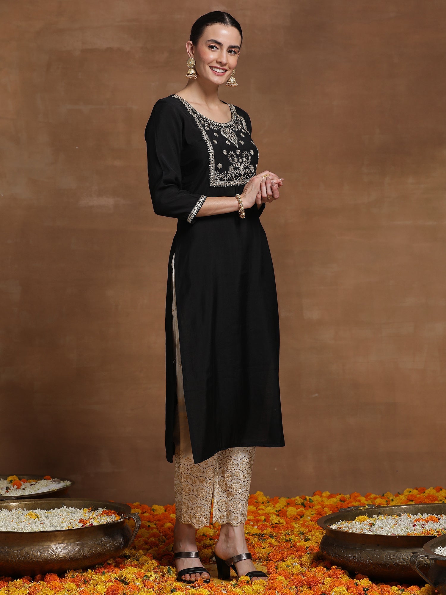 Women's Black Silk Kurta - Taantav