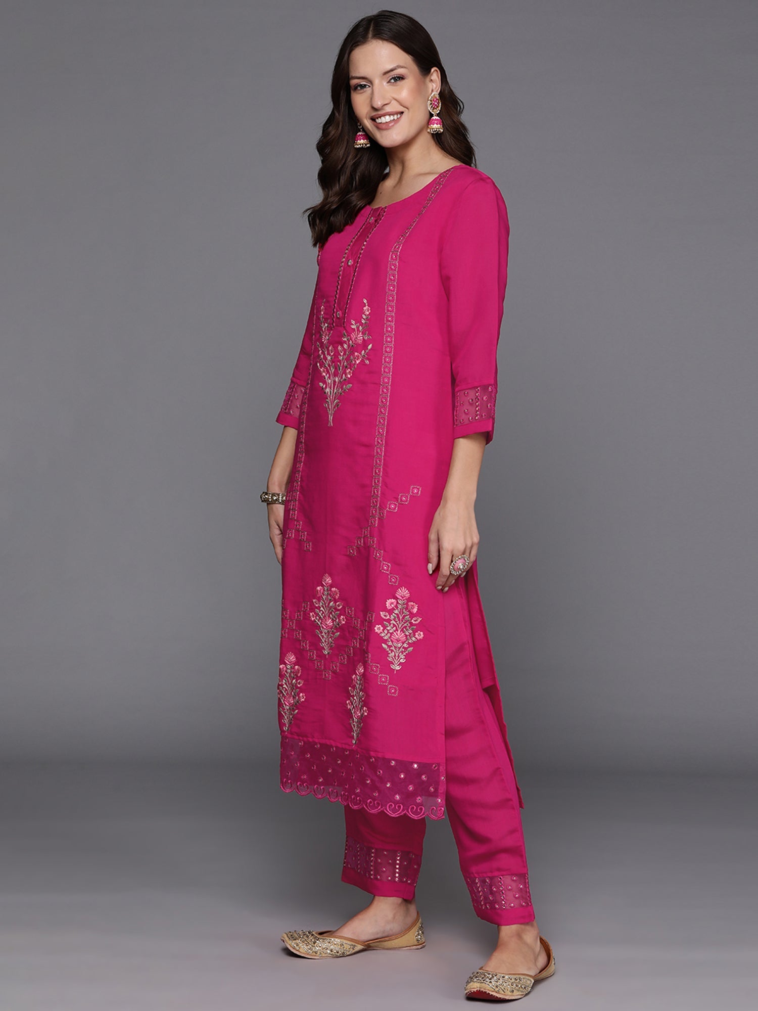 Women's Magenta Silk Blend Kurta Set - Taantav