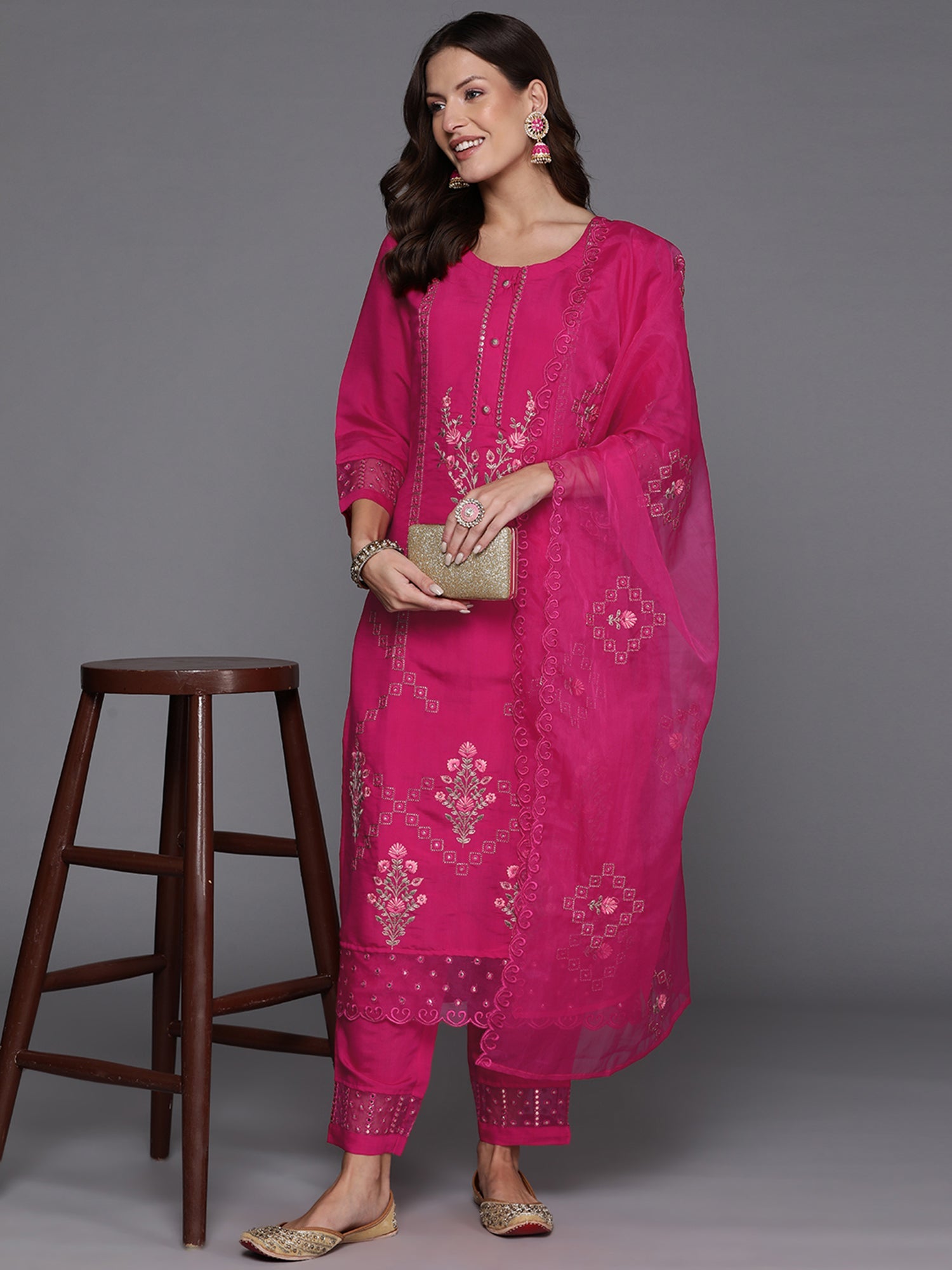 Women's Magenta Silk Blend Kurta Set - Taantav