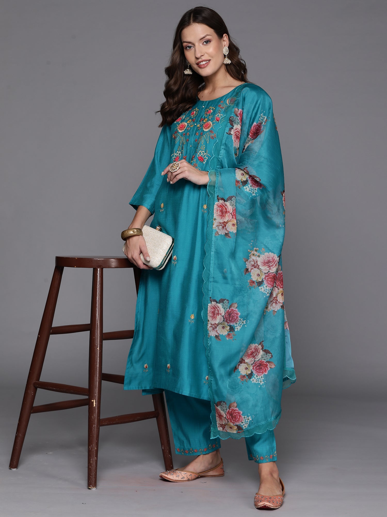 Women's Turquoise Blue Silk Blend Kurta Set - Taantav