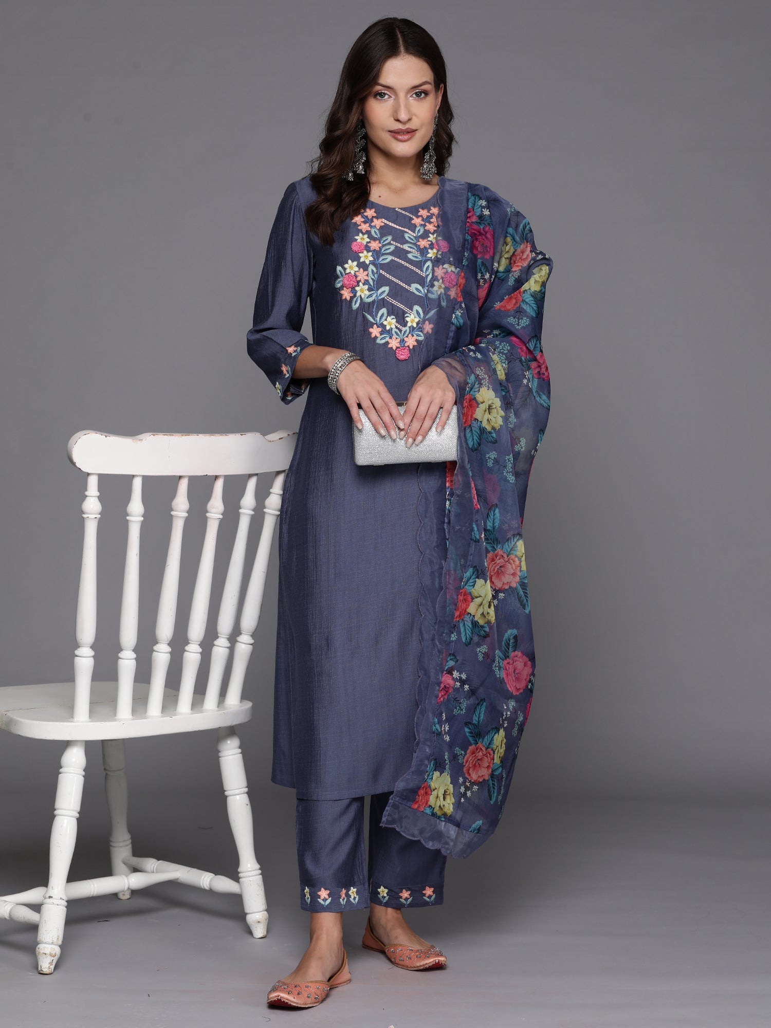 Women's Navy Blue Silk Blend Kurta Set - Taantav