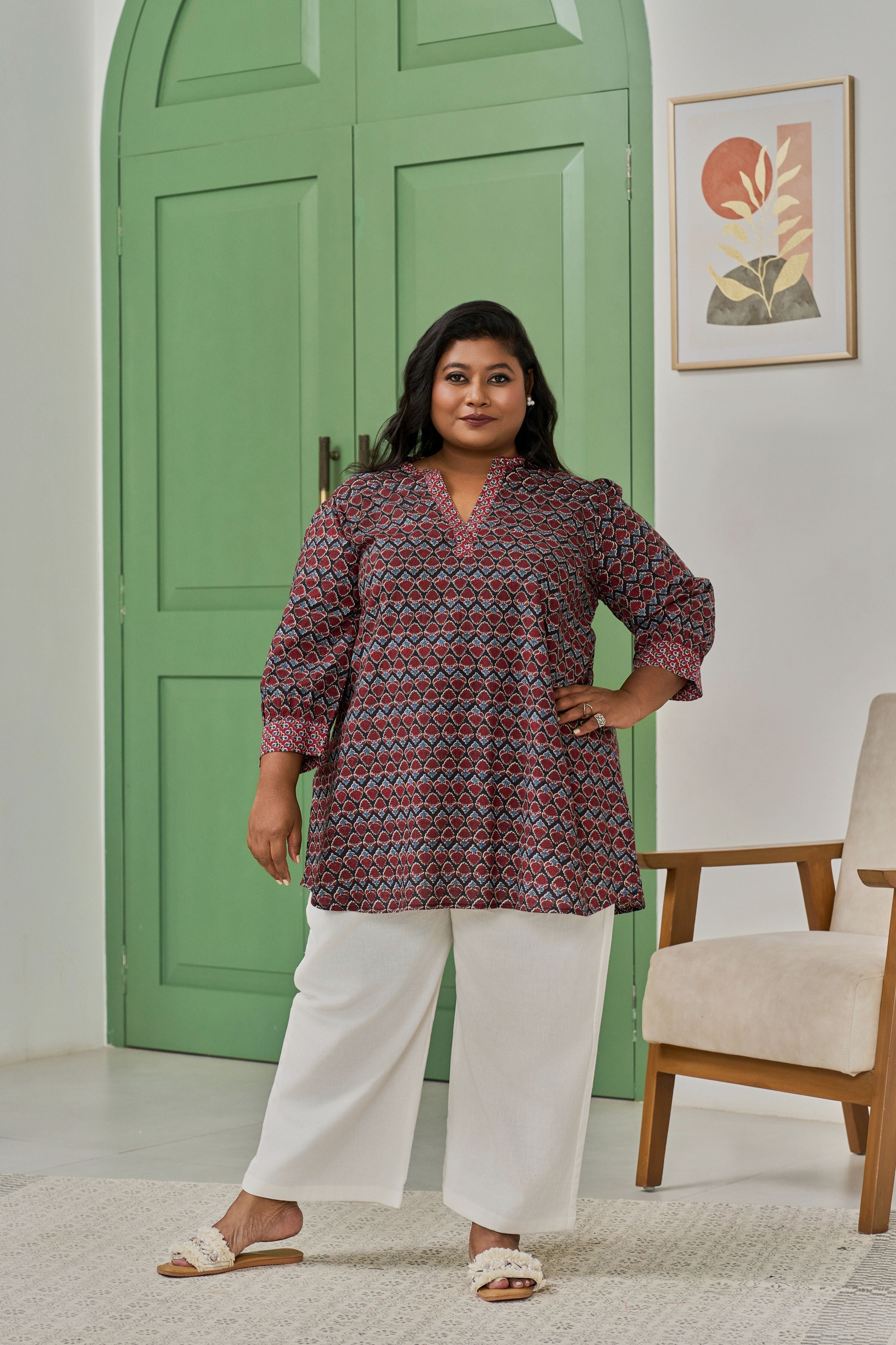Women's Graceful Booti Print Top For A Relaxed Look - Nangalia Ruchira