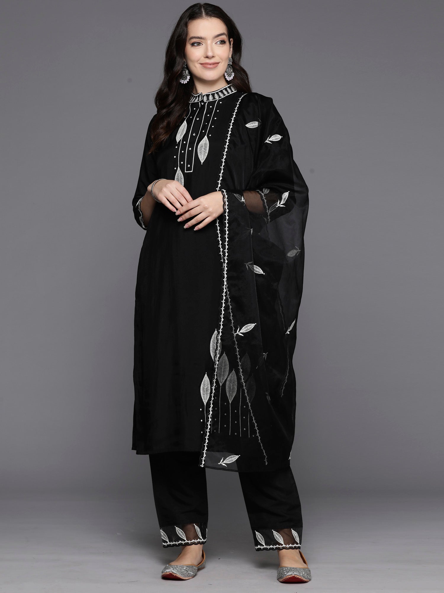 Women's Black Silk Blend Kurta Set - Taantav