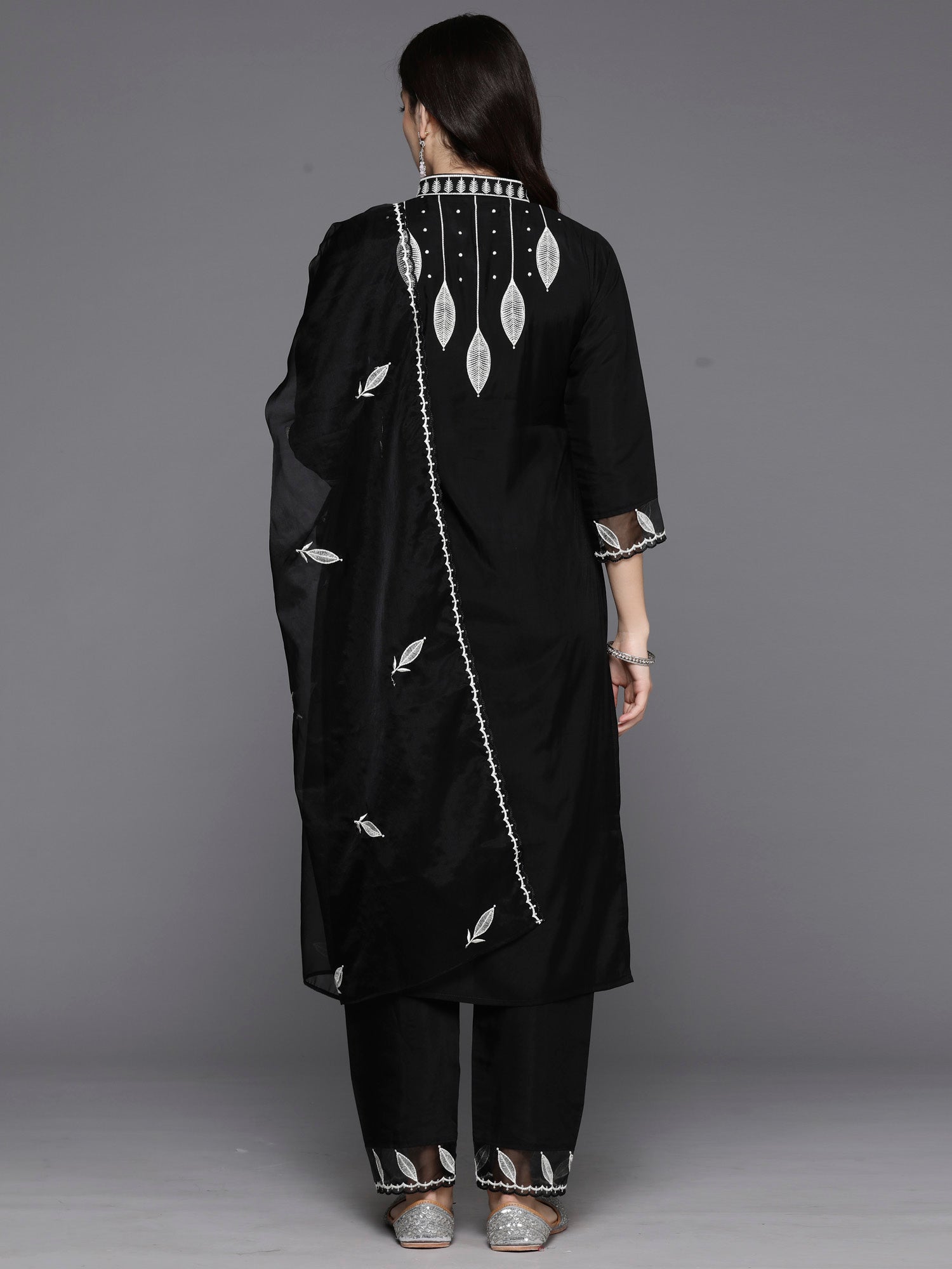 Women's Black Silk Blend Kurta Set - Taantav