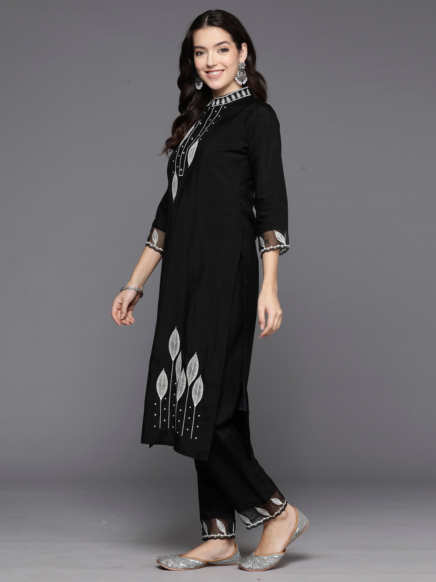 Women's Black Silk Blend Kurta Set - Taantav